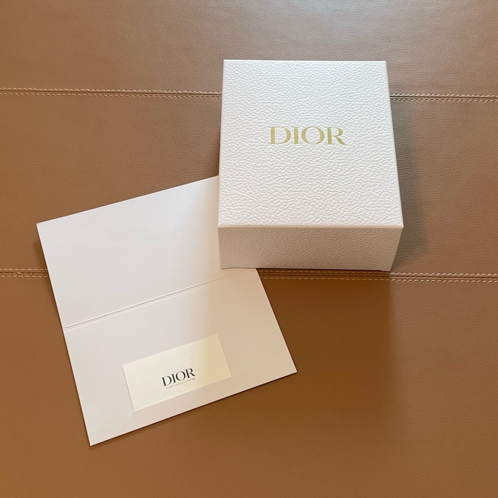 Dior Gift Box & Card. - Picture 3 of 8